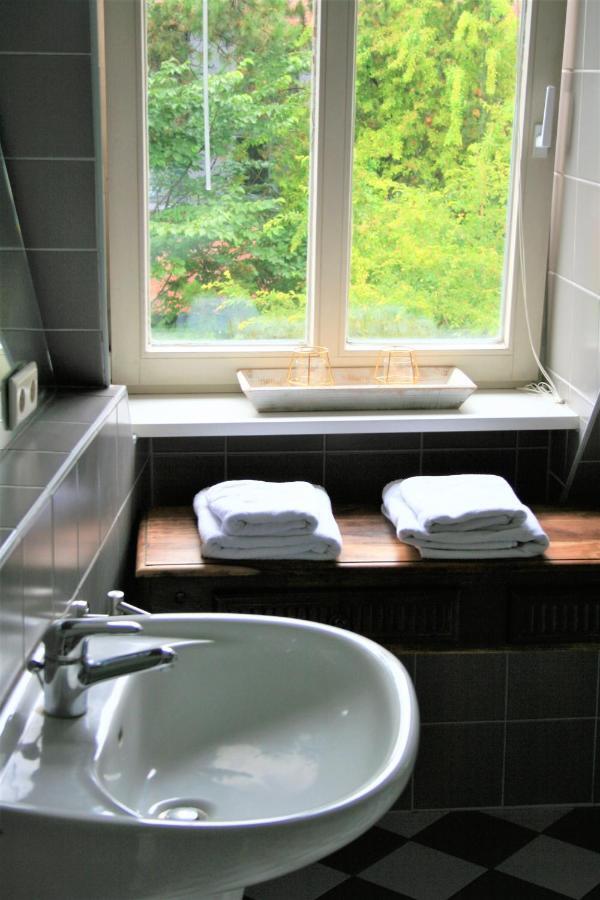 Zentrale Ferienwohnung Anker Im Sonnenblumenhaus Flensbourg Extérieur photo